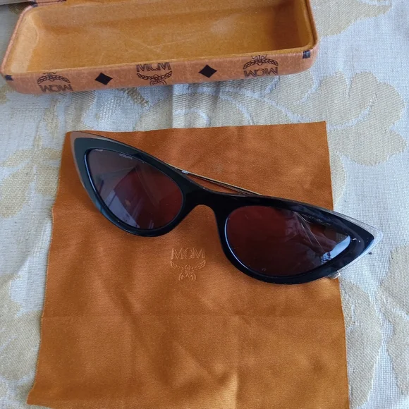 MCM authentic black cat eye sunglasses - Picture 6 of 13